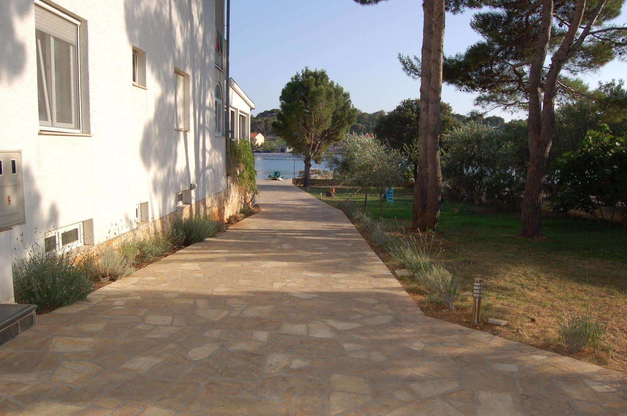 Gorgonia Apartments & Suites Verunić 외부 사진
